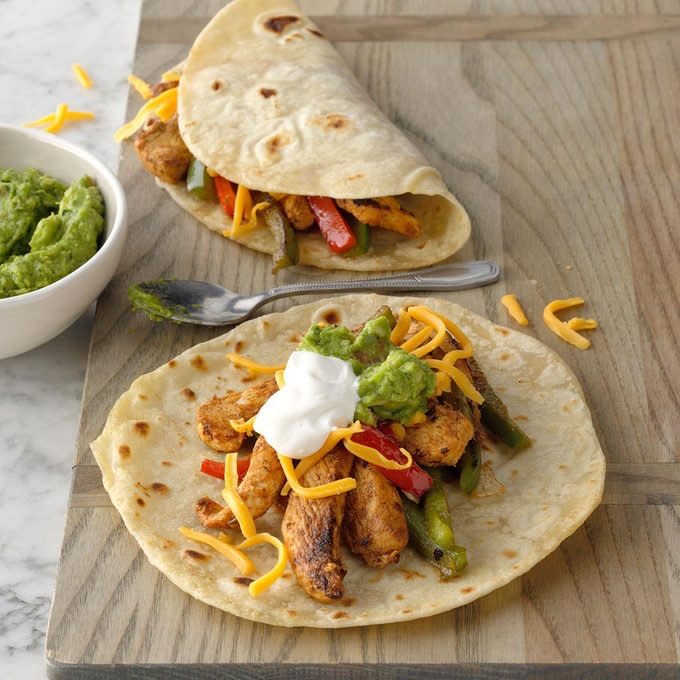 Flavorful Chicken Fajitas Exps Ciw19 12540 B08 30 6b 39