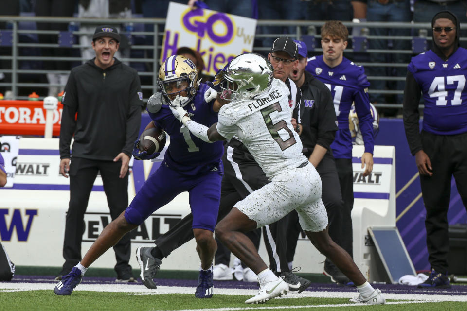 Washington en Oregon zijn in een spannende race om het CFP verwikkeld en kunnen in de Pac-12-titelstrijd strijden om een ​​plek in het veld.  (Foto door Jesse Beals/Icon Sportswire via Getty Images)