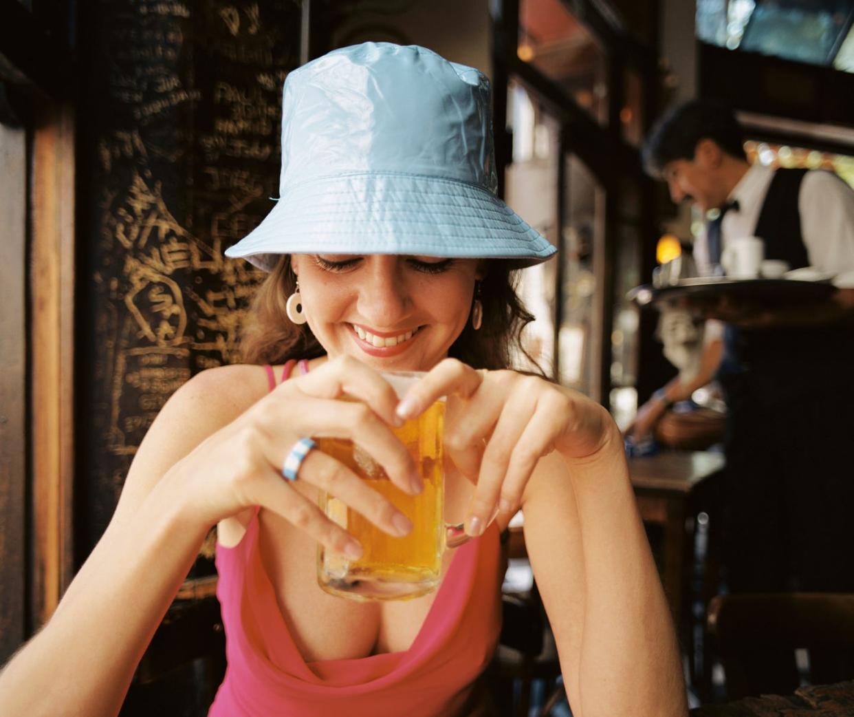 2000s style bucket hats