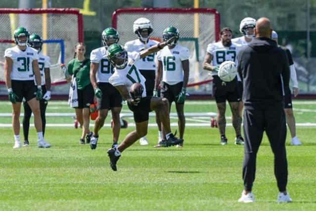 Showdowns between young Jets stars Garrett Wilson and Sauce Gardner have  been a camp highlight