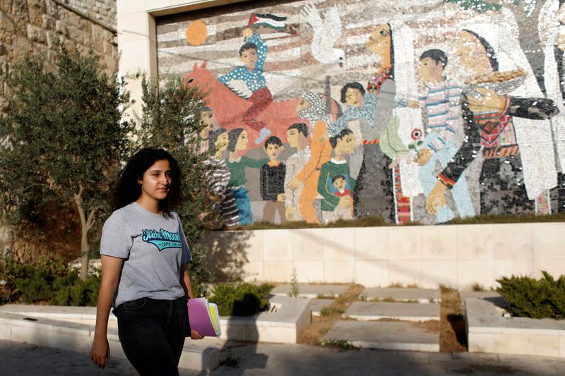 Young Palestinians seek new ways to achieve goals, 20 years after Second Intifada