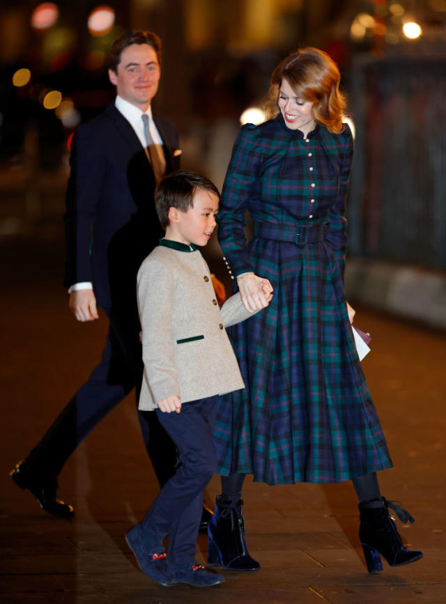 The Mother of Princess Beatrice s Stepson Reveals What It s Like