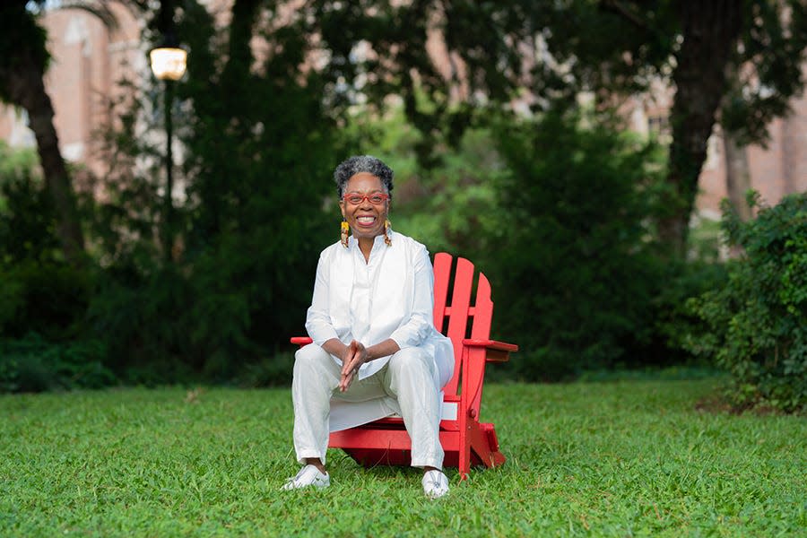 FSU dance professor Jawole Willa Jo Zollar  received the Award of Merit for Achievement in the Performing Arts from the Association of Performing Arts Professionals (APAP) on May 24. Zollar is the Lawton and Nancy Smith Fichter Professor in the School of Dance and founder of the celebrated Urban Bush Women dance company.