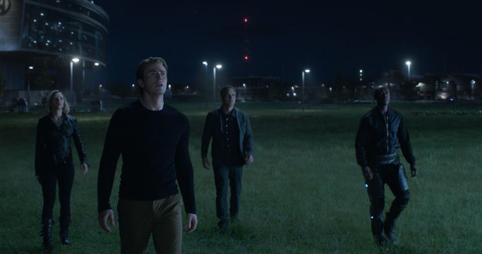 Scarlett Johansson, Chris Evans, Mark Ruffalo und Don Cheadle in “Avengers: Endgame” (Bild: Marvel Studios)