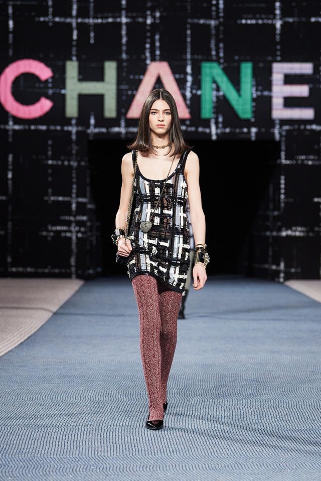 Bright Tights and Tweed Take Over Chanel's FW22 Ready-to-Wear