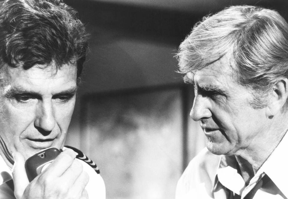 Robert Stack (L) and Lloyd Bridges in 'Airplane!'