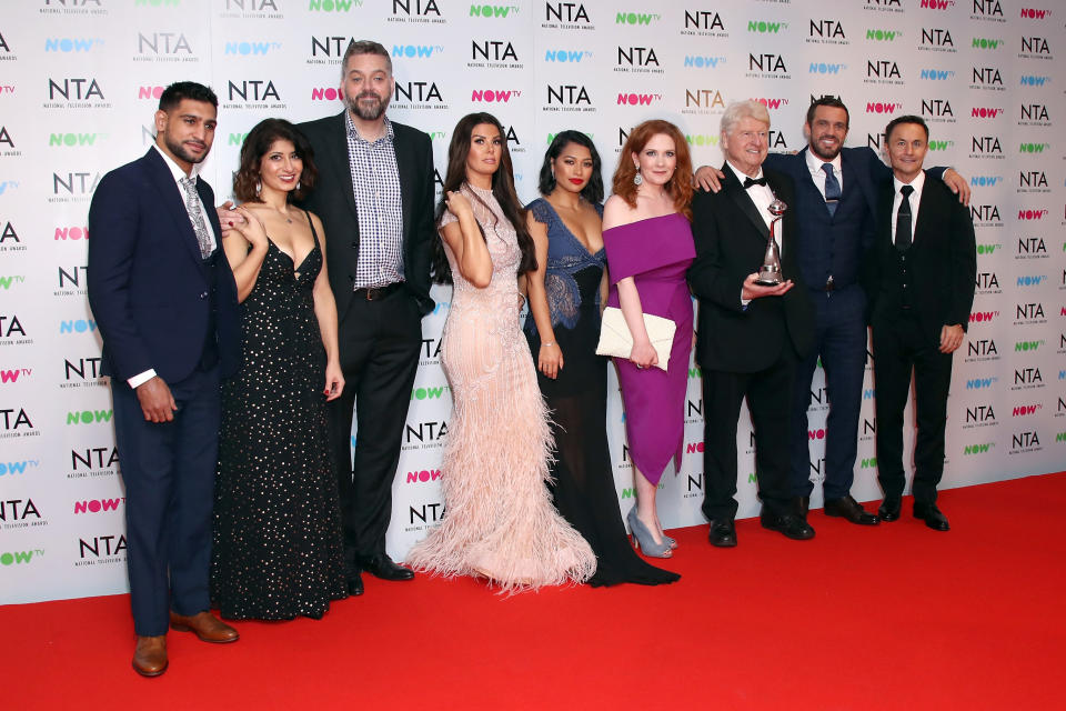 LONDON, ENGLAND - JANUARY 23:  (L-R) Amir Khan, Shappi Khorsandi, Iain Lee, Rebekah Vardy, Vanessa White, Jennie McAlpine, Stanley Johnson, Jamie Loma and Dennis Wise pose with their Challenge Award for 'I'm A Celebrity, Get Me Out of Here' at the National Television Awards 2018 at The O2 Arena on January 23, 2018 in London, England.  (Photo by Mike Marsland/Mike Marsland/WireImage)