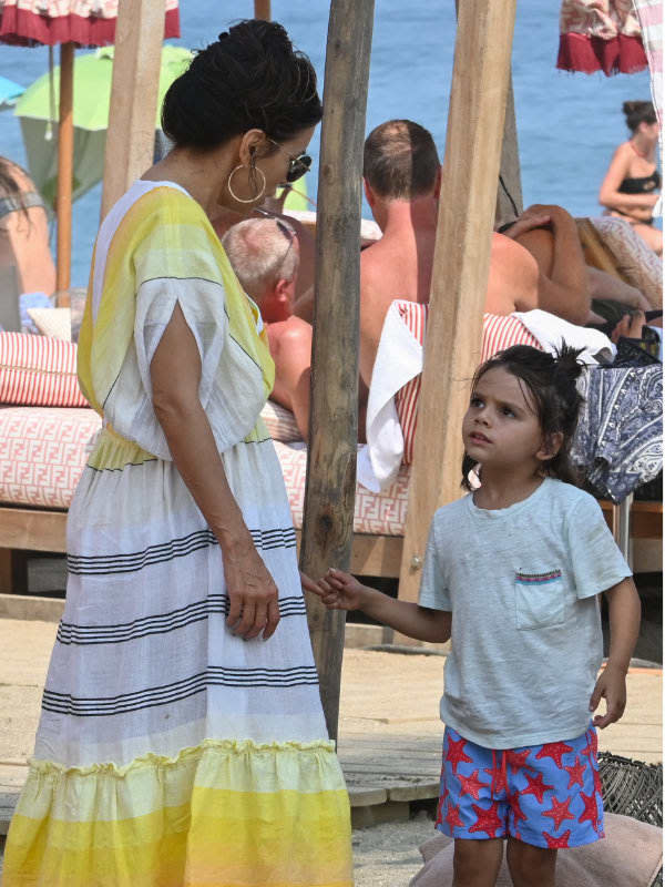 Eva Longoria y su hijo en Marbella