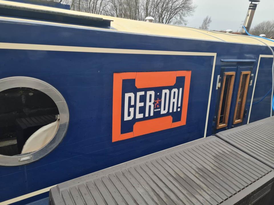 irn bru houseboat