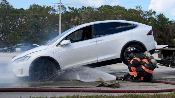 PHOTO:  Officials in Florida said they have dealt with a string of electric vehicle fires that were caused by Hurricane Ian flooding. (ABC News)