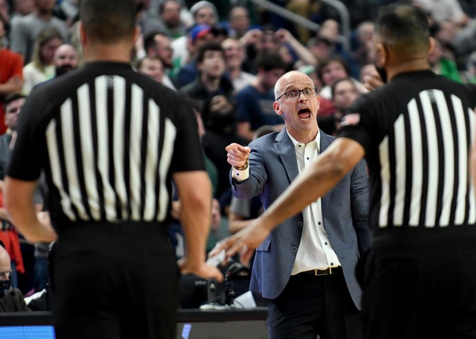 Connecticut Huskies head coach Dan Hurley