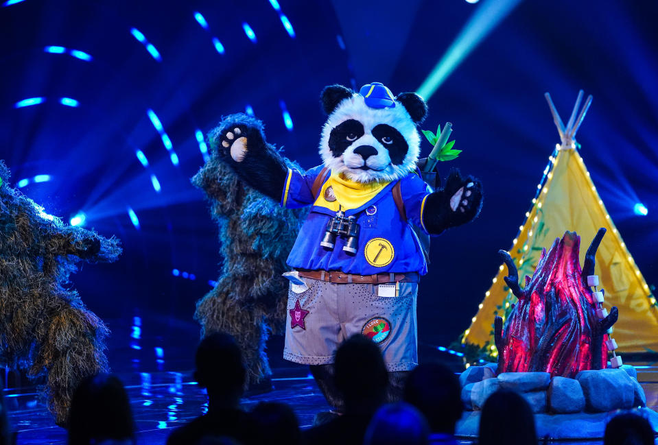 TV tonight Panda sings again.