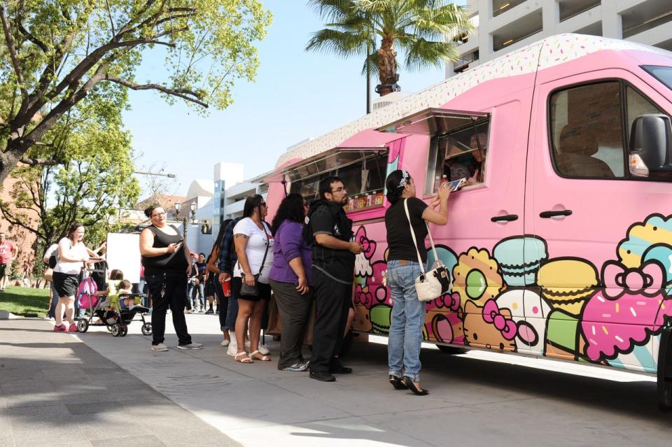 The Hello Kitty Truck rolls into El Paso this Saturday for one day only.