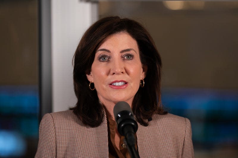 NEW YORK, NEW YORK - MARCH 6: New York Governor Kathy Hochul speaks during a press conference to announce new subway safety measures at NYCTA Rail Control Center in New York City. - Photo: Adam Gray (Getty Images)