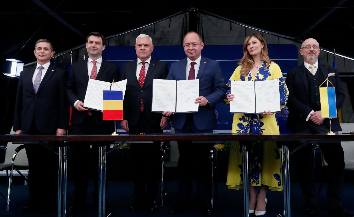 (Left to right) Moldova’s Minister of Defence Anatolie Nosatii, Moldova’s Minister of Foreign Affairs Nicu Popescu, Romania’s Minister of National Defence Angel Tilvar, Romania’s Minister of Foreign Affairs Bogdan Aurescu, Ukraine’s Vice-Minister of Foreign Affairs Emine Dzhaparova, and Ukraine’s Minister of Defence Oleksii Reznikov after the signing of the treaty (EPA)