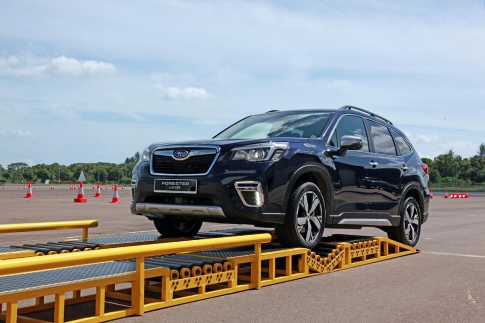 forester-e-boxer-subaru-9-000