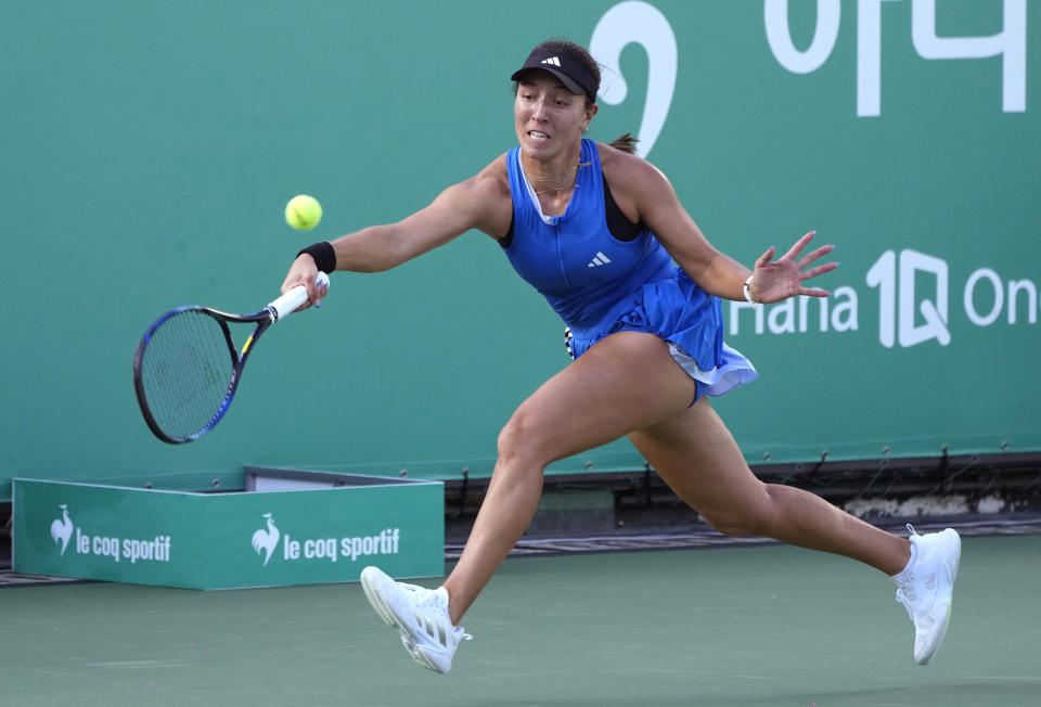 Jessica Pegula of the United States returns a shot to her compatriot Ashlyn Krueger during their second round match of the Korea Open tennis championships in Seoul, South Korea, Thursday, Oct. 12, 2023. (AP Photo/Ahn Young-joon)