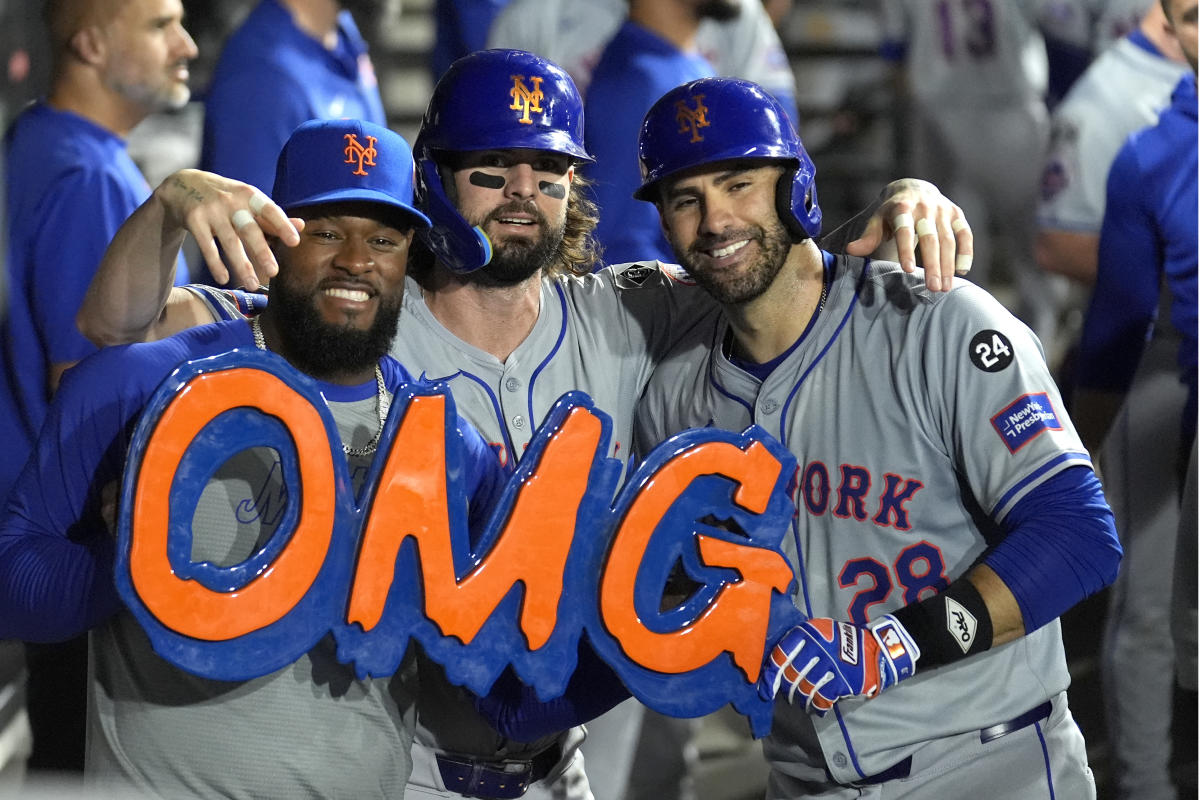 Martinez homers and Megill is effective in his return from the minors as Mets top White Sox 5-1