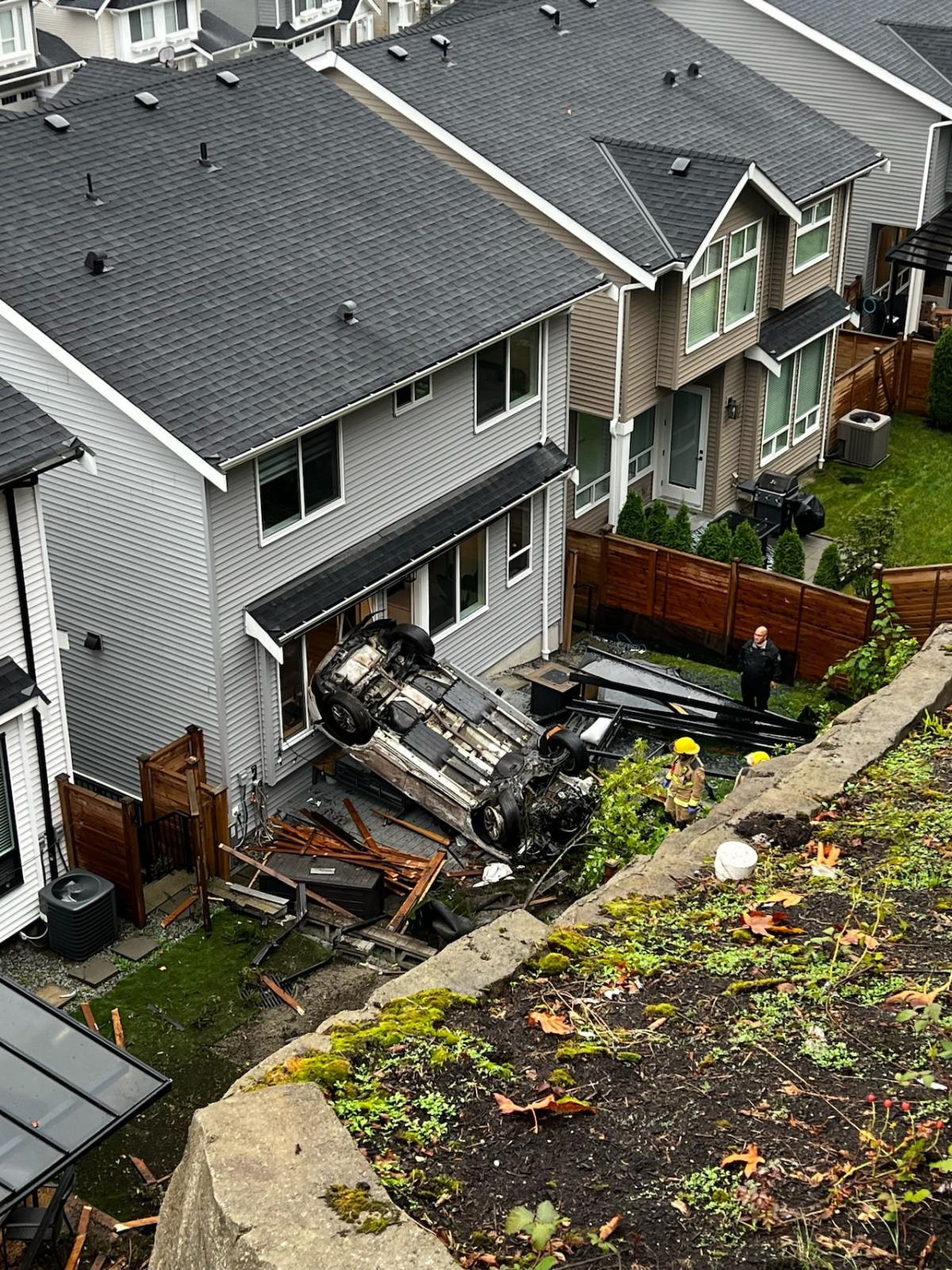 Car veers off road, crashes through multiple Maple Ridge backyards