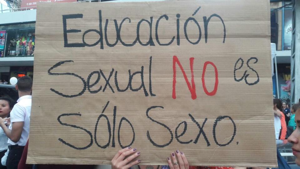 Los defensores de la ley señalan que la educación sexual integral va mucho más allá de la enseñanza de la anatomía y el funcionamiento del aparato reproductivo. (Foto: Kolectivo)