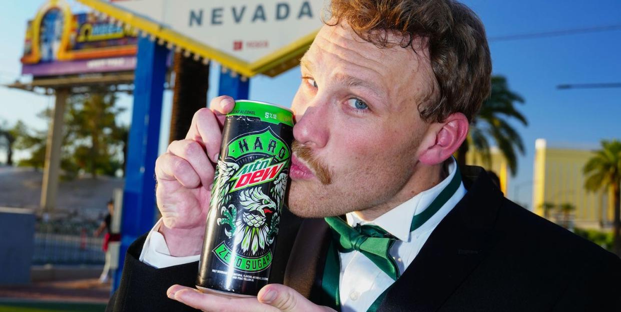 thomas rank of avon, indiana kisses his can of hard mtn dew before becoming the first person to marry a can of hard dew at the little vegas chapel, wednesday, oct 5, 2022 in las vegas eric jamisonap images for hard mtn dew