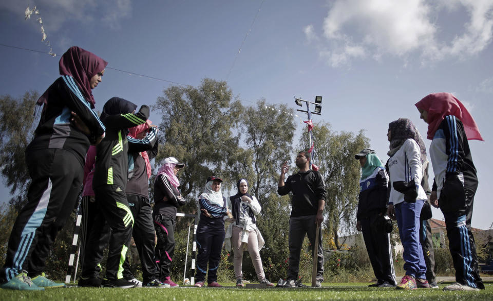 Palestinian women try to bring baseball to Gaza