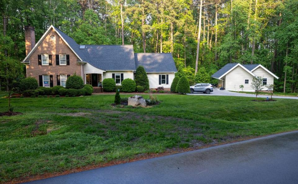 Sara Stein and Lee Stein built a 940 sq ft accessory dwelling unit next to their home at 2704 Alloway Court for Sara’s mother and stepfather. Abby and Bob Milhuaser moved into their new home in January 2024. Robert Willett/rwillett@newsobserver.com