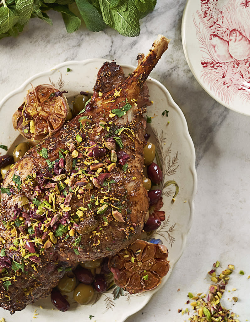 Gigot d’agneau aux épices et olives