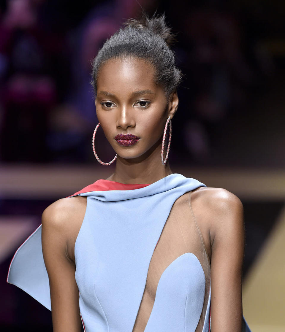 Atelier Versace: Wine-colored “crystalized” lips