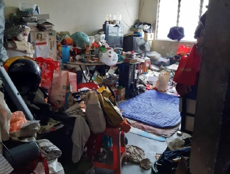 The family’s squalid living conditions prompted Mohd Fadli to offer a helping hand. — Pix courtesy of Facebook/Mohd Fadli Salleh