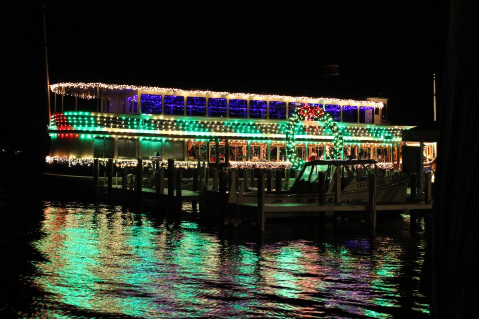 Lake Geneva Cruise Line offers Santa Cruises out of its winter harbor in Williams Bay in November and December.