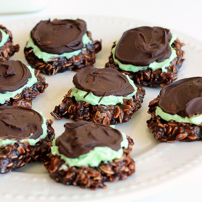 Fudgy Mint Chocolate No-Bake Cookies