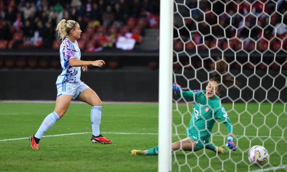 Alexia Putellas scores Spain’s second goal of the night in Zürich.