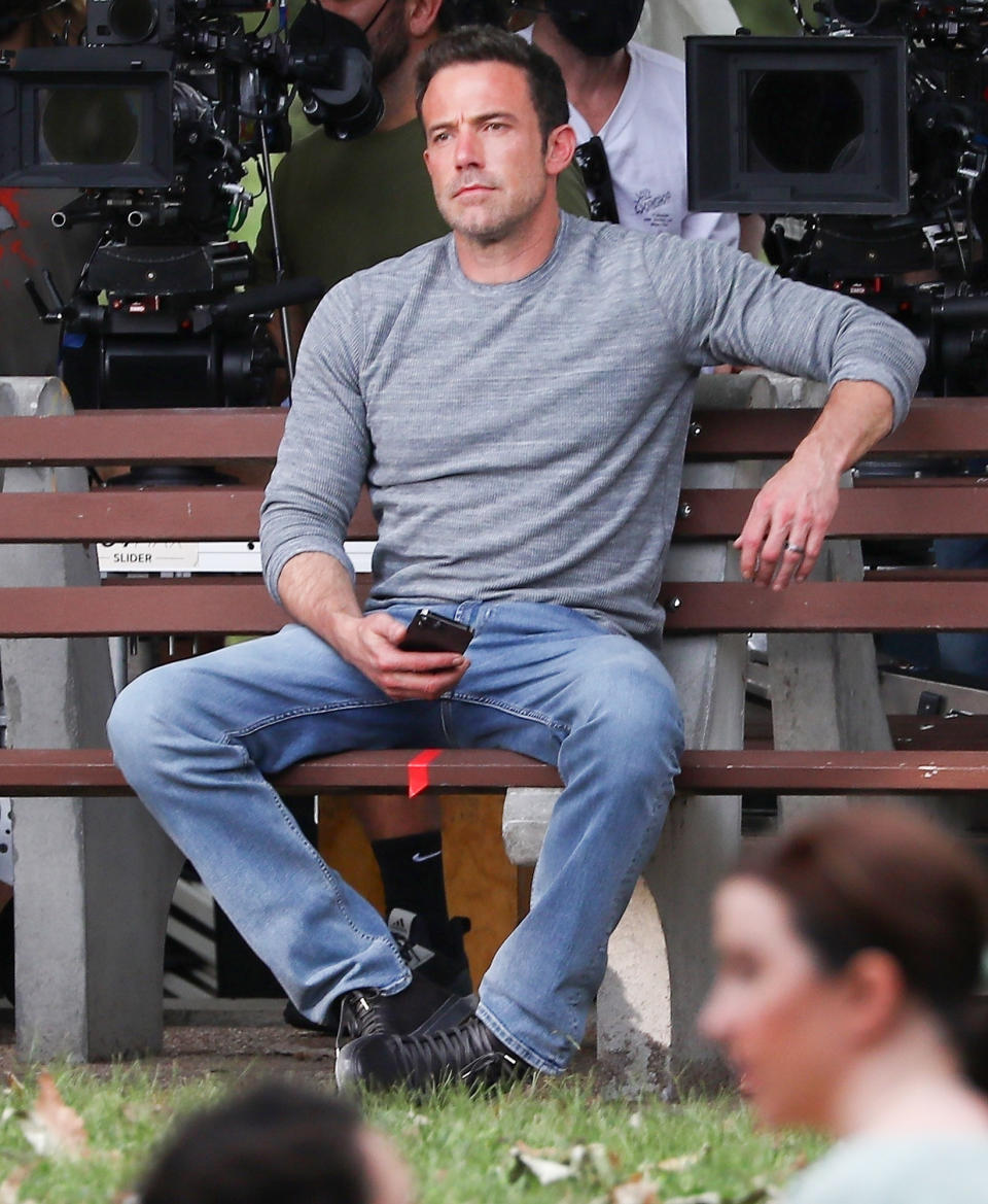 <p>Ben Affleck prepares to film scenes for his upcoming action-thriller <em>Hypnotic</em> in Austin, Texas on Oct. 15.</p>