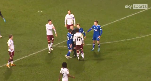 Referee Darren Drysdale embroiled in confrontation with Ipswich�s Alan Judge