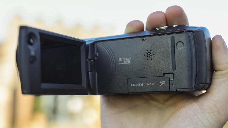 A side view of the ports on the Sony HDR-CX405 camcorder