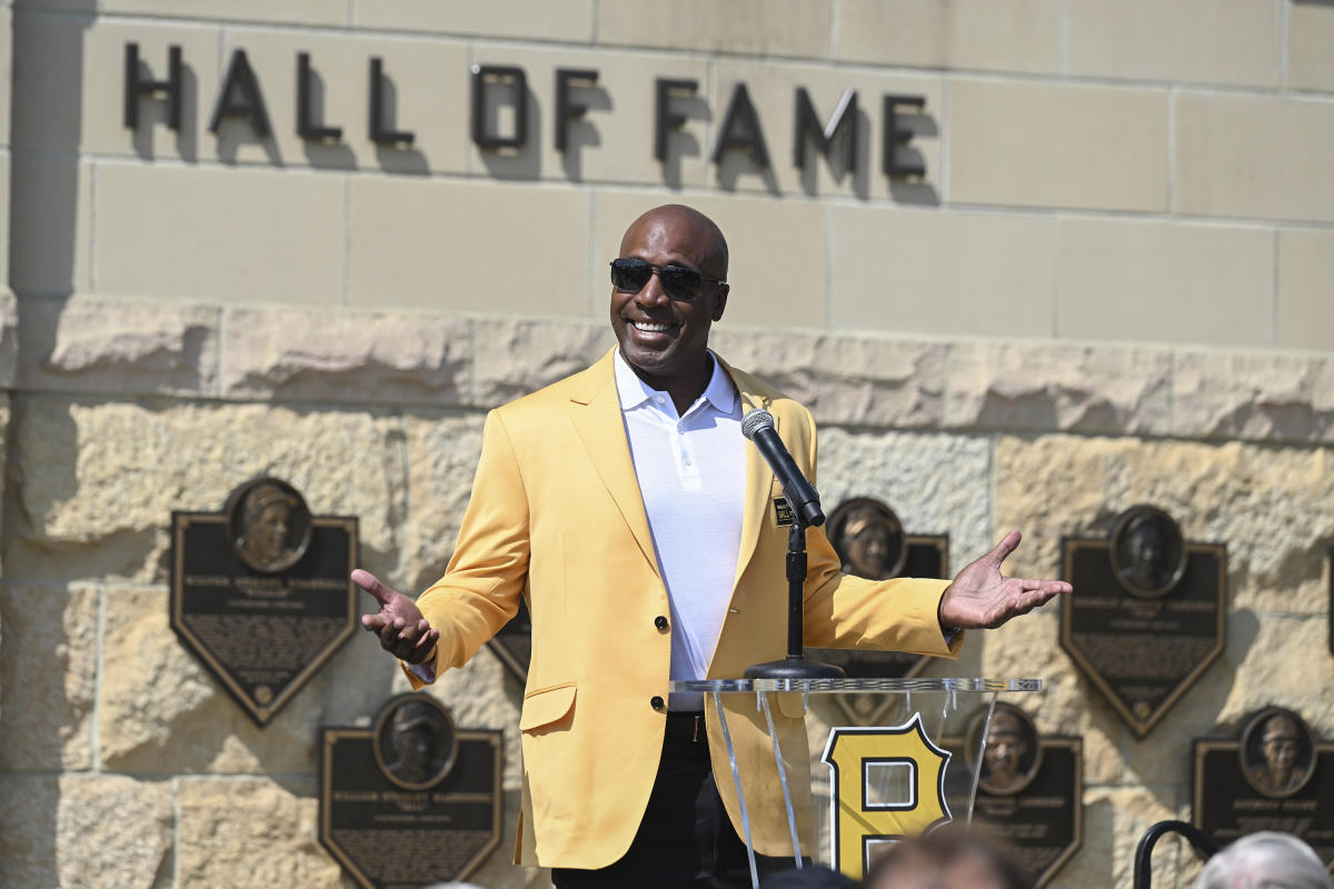 Barry Bonds está en paz con su legado al ingresar al Salón de la Fama de los Piratas de Pittsburgh