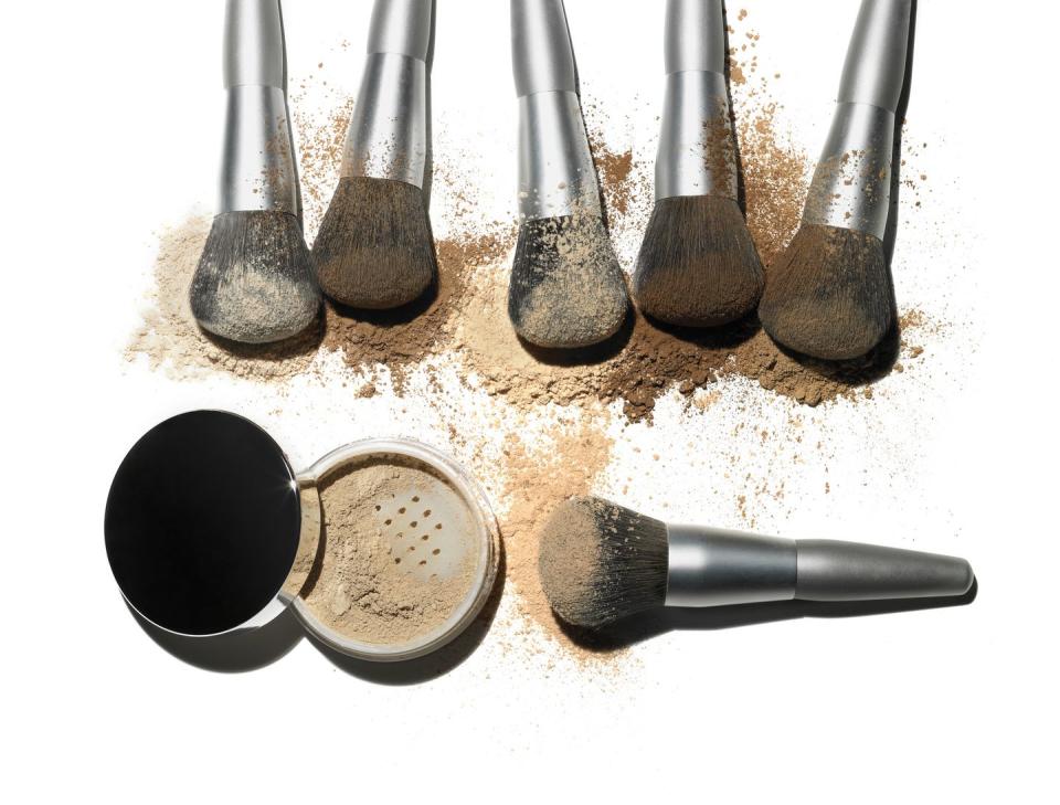 how to clean makeup brushes