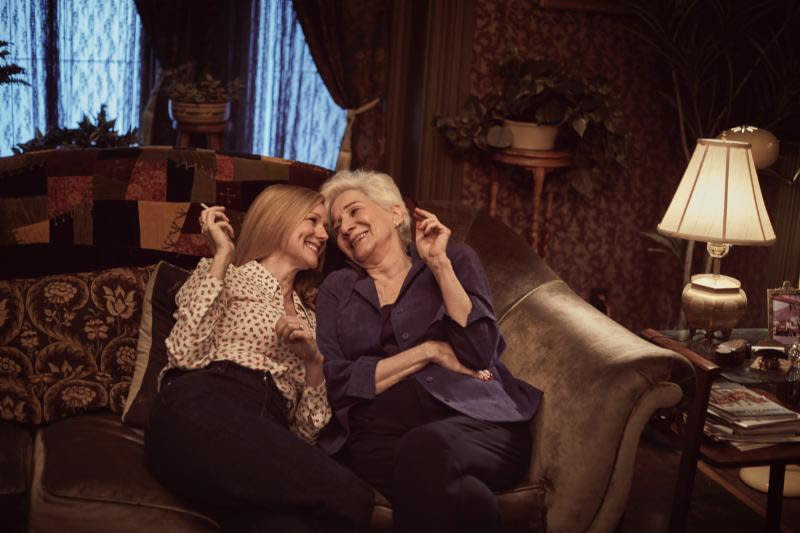 Linney and Olympia Dukakis are reprising their roles as&nbsp;Mary Ann Singleton and Anna Madrigal, respectively, from PBS' 1993 "Tales of the City" miniseries. (Photo: Netflix)