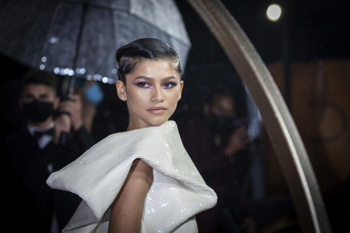 Zendaya and Timothée Chalamet's 'Dune' Fashion: Photos, Details – WWD