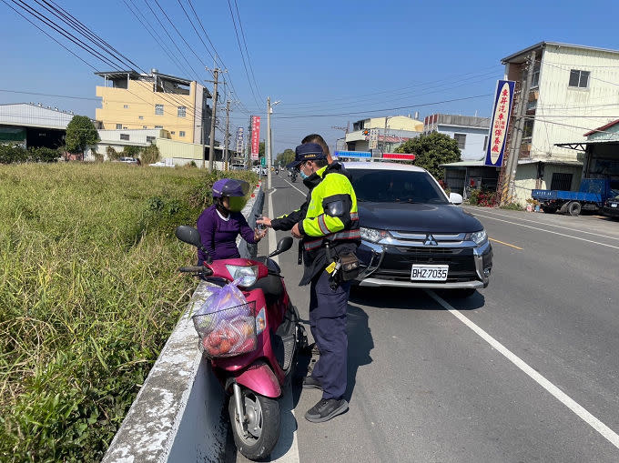 家中頓失經濟支柱　斗南警助申請紓困度難關