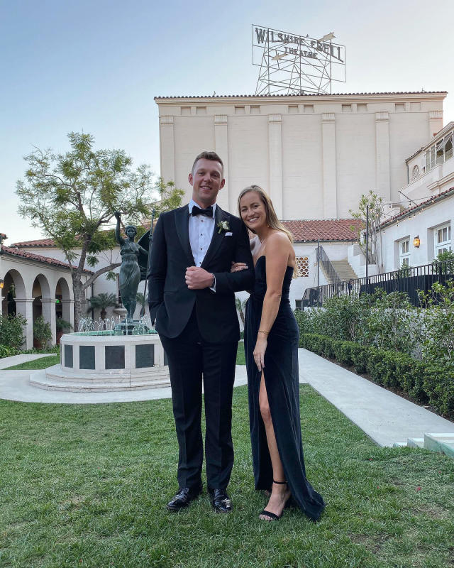 Rhys Hoskins on Instagram: “the big fella's fellas ready to get married,  Jayme? 🏔”