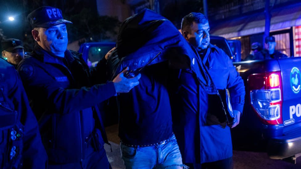 Sospechoso detenido por la policía en Buenos Aires