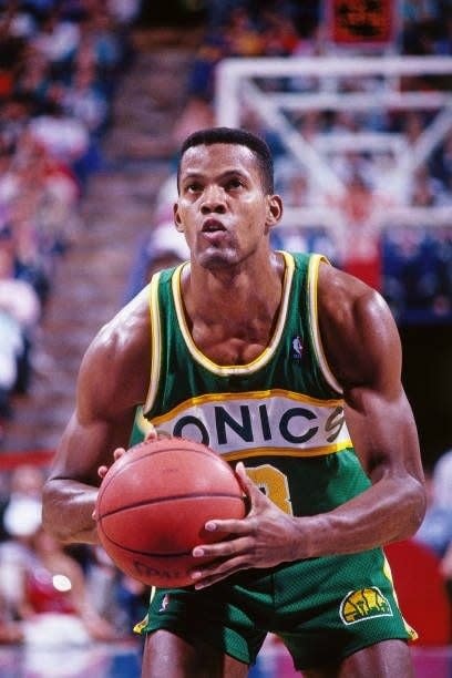 In 1989, Dale Ellis averaged 27.5 points per game while shooting 47.8% from 3 on 4.1 attempts per game. In 1998, he shot 46.4% from 3 on 3.5 attempts per game. He averaged more than 25 points per game over four years in his first stint with the Sonics.