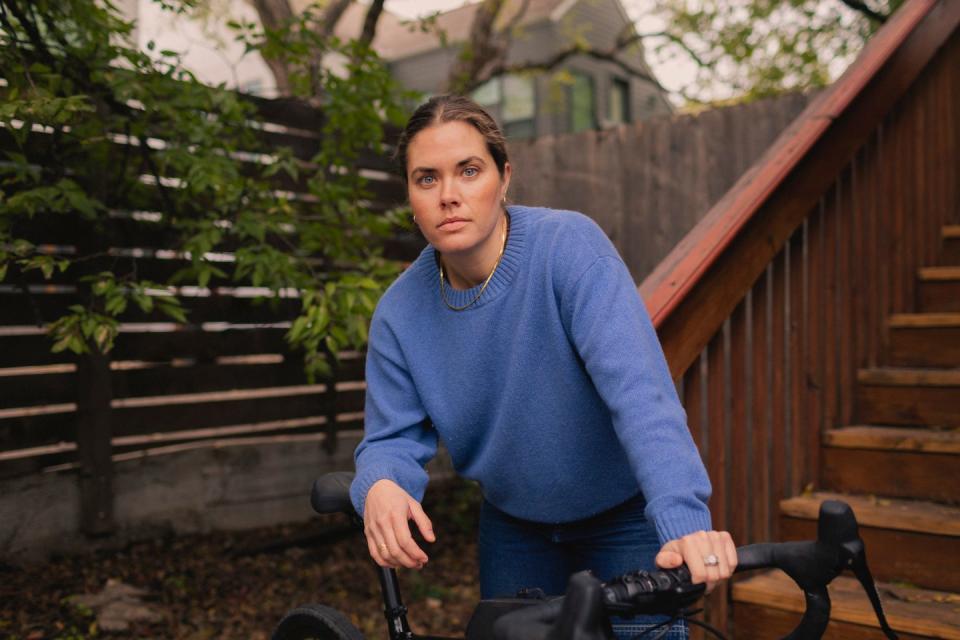 caitlin cash at her home in austin photographed in november 2022