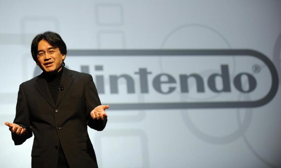 Satoru Iwata, President of Nintendo, delivers a speech during the Nintendo E3 media briefing at the Kodak Theater in Hollywood, California, on July 15, 2008. AFP PHOTO GABRIEL BOUYS (Photo credit should read GABRIEL BOUYS/AFP/Getty Images)