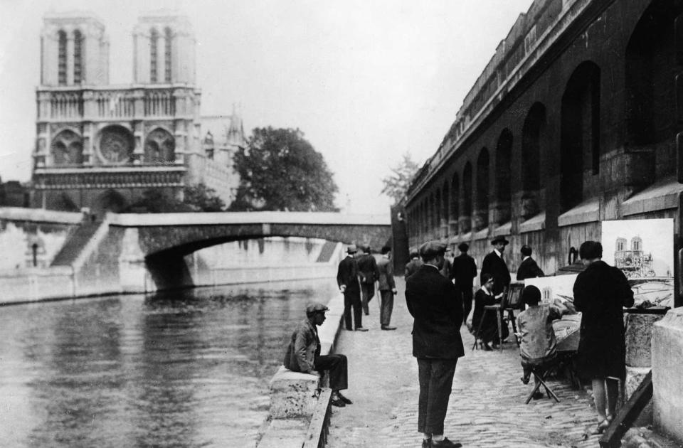 France, Paris: Painters at the river Seine and cathedral Notre Dame, 1929