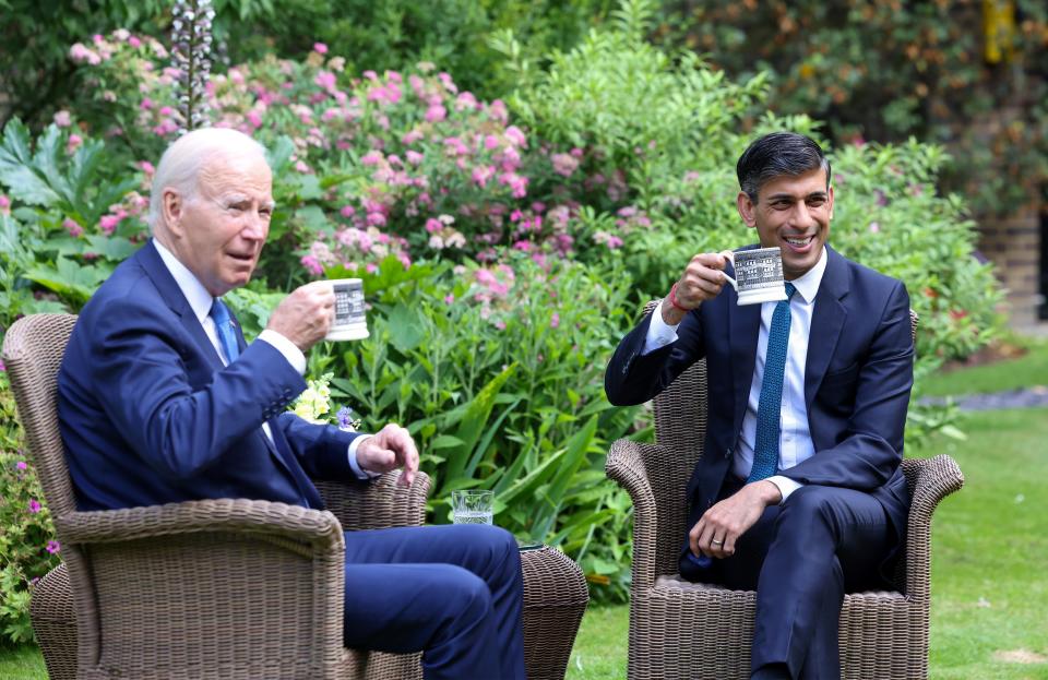 US President Joe Biden (L) and British Prime Minister Rishi Sunak (R) during their meeting (EPA)