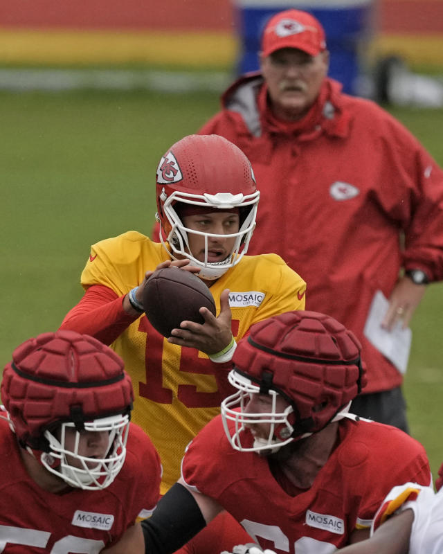 Chiefs' Andy Reid, Patrick Mahomes expect Chris Jones at training camp