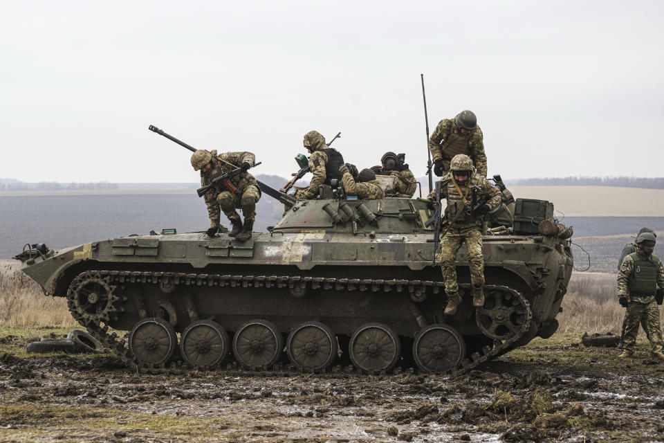 Ukrainian servicemen attend combat training in Zaporizhzhia region, Ukraine, Tuesday, Jan. 24, 2023. (AP Photo/Kateryna Klochko)